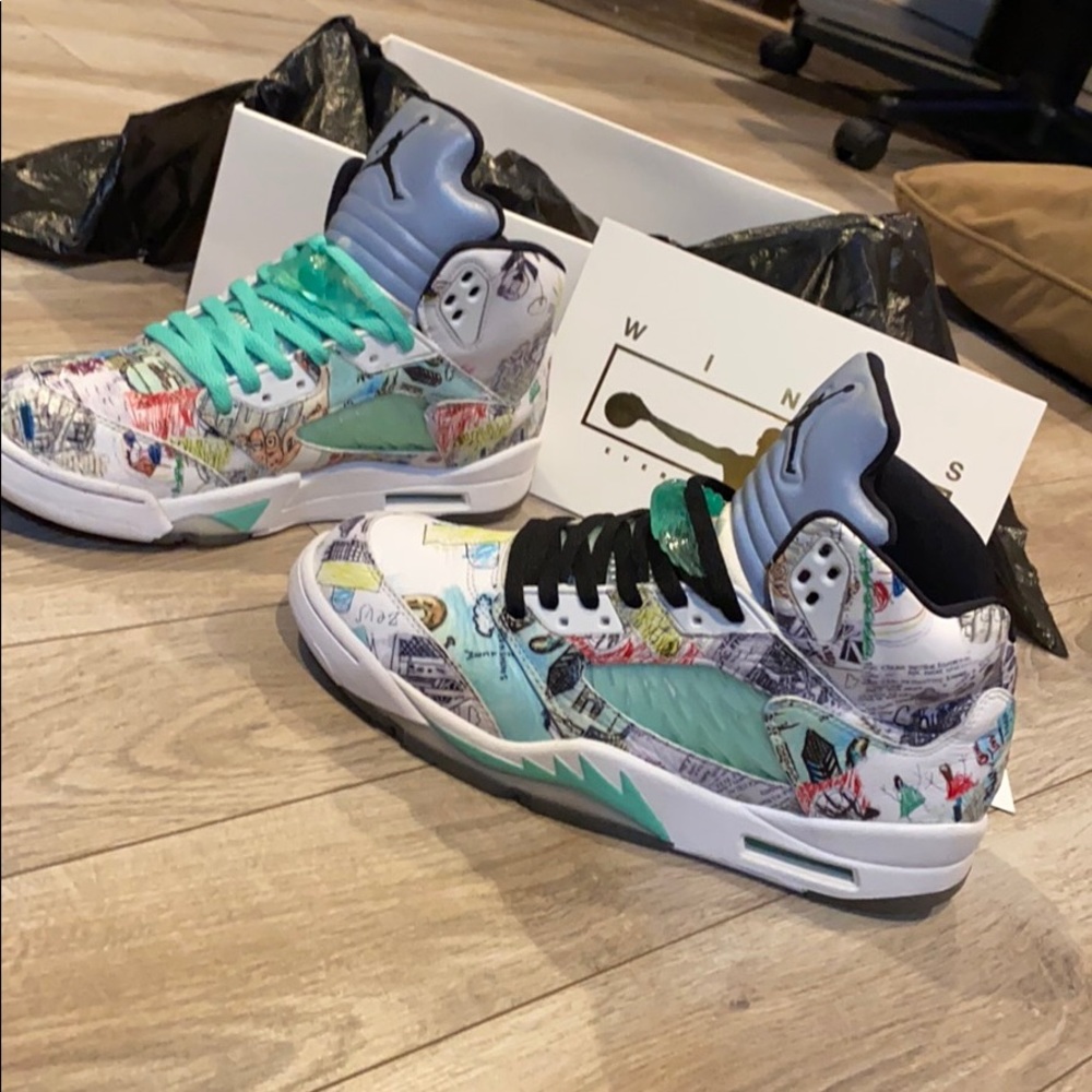Air Jordan 5 (wings)
